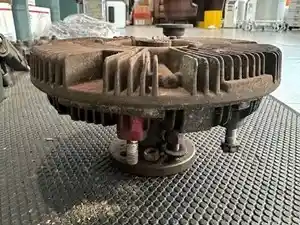 Used Fan Clutch/Hub (Stock #FC2452)) Part Image