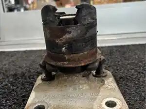 Used Ford Engine Mount Image