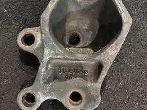 Used Freightliner Engine Mount Image