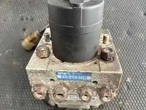 Used Wabco ABS-E ABS Modulator Valve (Stock #A1073)) Part Image