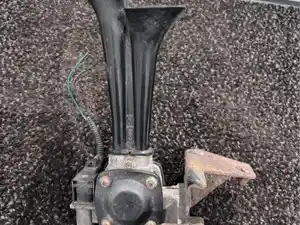 Used Hino Horn (Frame) (Stock #AIR1002)) Part Image