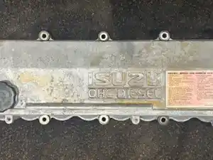 Used Isuzu 4HE1XS Valve Cover (Stock #V1090)) Part Image