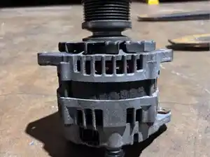 Used Isuzu 4HK1TC (5.2L) Alternator (Stock #AL1091)) Part Image