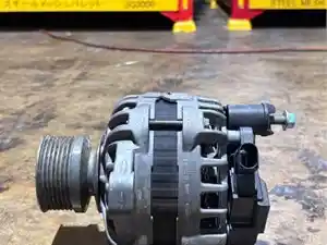 Used Isuzu 5.2L Alternator (Stock #AL1090)) Part Image