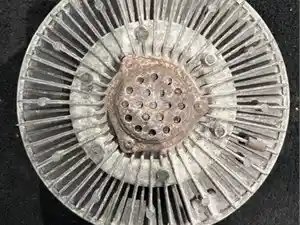 Used Isuzu Fan Clutch/Hub (Stock #FC2893)) Part Image