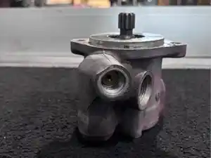 Used Steering Pump (Stock #SP1127)) Part Image
