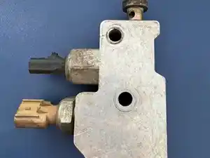 Used Cummins ISX15 Positive Air Shut Off Valve (Stock #V1077)) Part Image