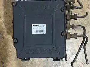 Used Wabco ABS-E ABS Control Module (Stock #E3717)) Part Image