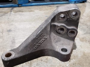 Used Volvo Engine Mount (Stock #EB1090)) Part Image