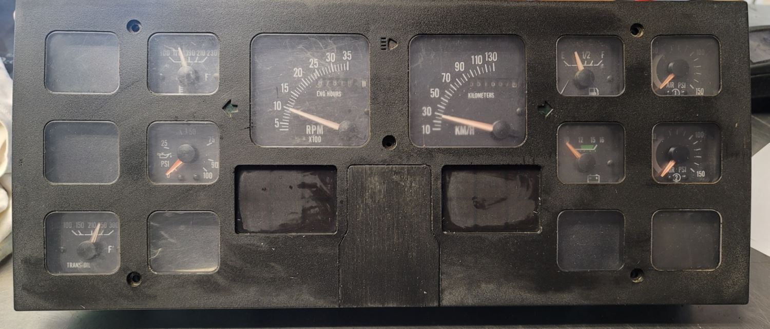 Used 1991 International 4900 Instrument Cluster for sale Sturgeon