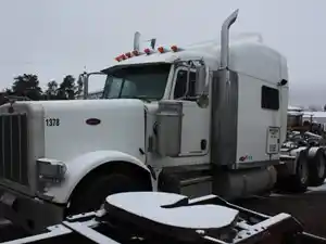 Used 2005 Peterbilt 379 Hood Image