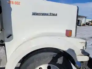 Used 2011 Western Star 4900EX Hood (Stock #3616-WS-13)) Part Image