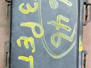 Used 2013 Peterbilt Fuse Box (Stock #2646-PETE-70)) Part Image