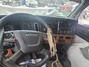 Used 2019 Freightliner Cascadia 126 Cab (Stock #3610-FRTLR-12)) Part Image