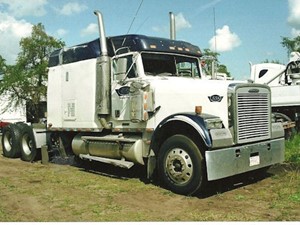 Used 2007 Freightliner FLD120 Cab (Stock #1953-FRTLR-23)) Part Image