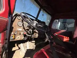 Used 1980 Western Star 4964-2 Cab (Stock #3874-WS-15)) Part Image