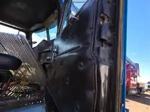 Used 1985 Western Star 4964 Cab (Stock #3875-WS-14)) Part Image