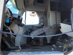 Used 2008 Freightliner COLUMBIA 120 Cab (Stock #3537-FRTLR-11)) Part Image