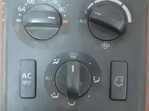 Used 2014 Volvo VNL Heater/AC Control Assy (Stock #3190-VOLVO-4)) Part Image