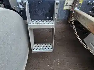 Used 2017 Mack CXU613 Step (Stock #3799-MACK-16)) Part Image