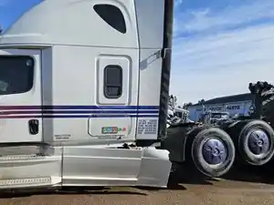Used 2019 Freightliner Cascadia 126 Sleeper (Stock #3758-FRTLR-16)) Part Image