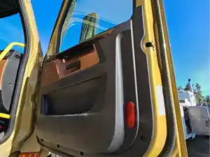 Used 2021 Freightliner Cascadia 116 Door (Stock #3738-FRTLR-14)) Part Image