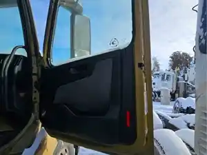 Used 2021 Volvo VNL Door (Stock #3819-VOLVO-16)) Part Image