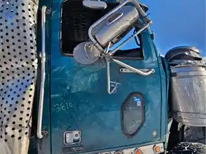 Used 2022 Western Star 4900 FA Door (Stock #3810-WS-9)) Part Image