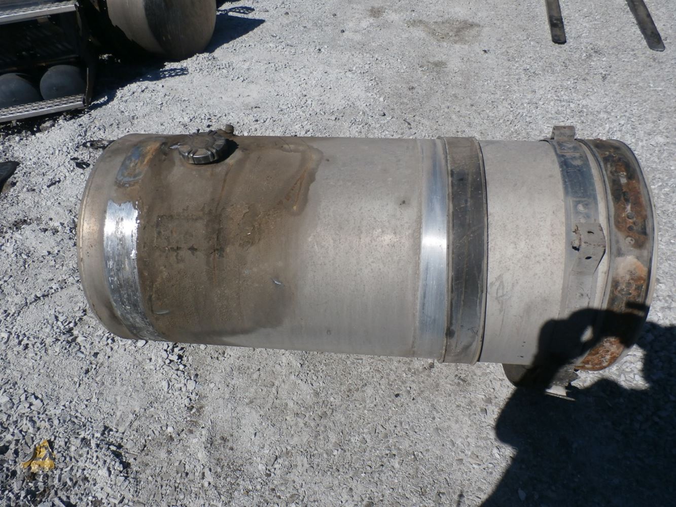 Used 1998 Volvo VN Fuel Tank for sale KanKakee Illinois United States