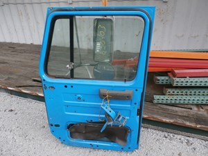 Used 1999 International 2654 Door Image