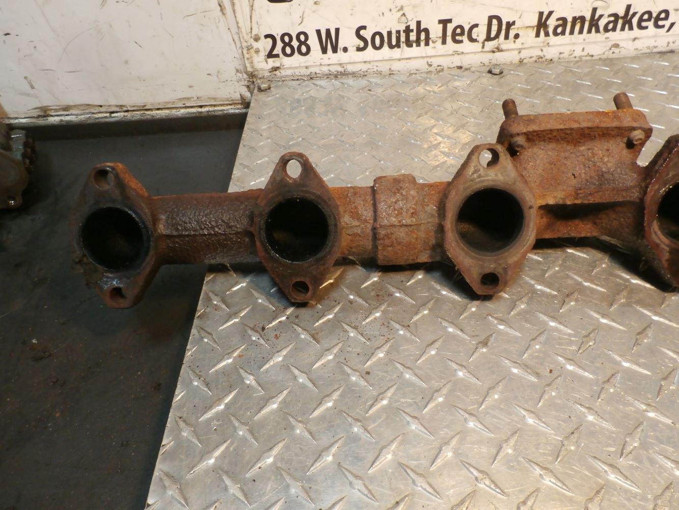 1999 International DT466 (Stock 18007534) Exhaust Manifolds TPI