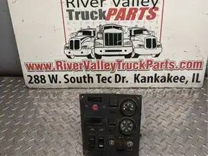 Used 1999 Mack DM690S Instrument Cluster Image