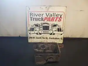 Used 2000 International 9400 Bracket (Stock #230257-20)) Part Image