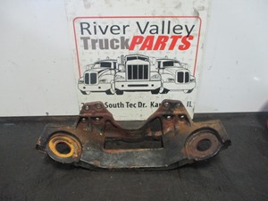 Used 2000 International F-8100 Engine Mount Image