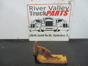 Used 2000 International F-8100 Engine Mount Image