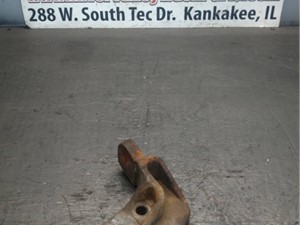 Used 2002 & Up Mercedes mb900 Engine Mount (Stock #P-8831)) Part Image