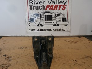 Used 2004 Peterbilt 387 Cab Mount (Stock #180012-22)) Part Image
