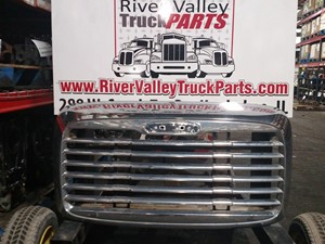 Used 2005 Freightliner Columbia 120 Grille (Stock #190363-6)) Part Image