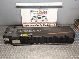 Used 2006 Volvo VE D12 Valve Cover (Stock #200240-32)) Part Image