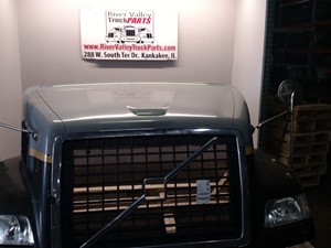 Used 2006 Volvo VNM Hood (Stock #210170-5)) Part Image