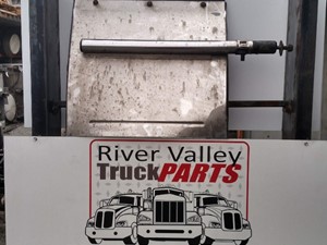 Used 2009 Peterbilt 387 Fender (Stock #190348-11)) Part Image