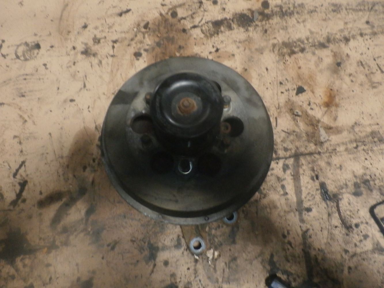 2010 Detroit DD15 (Stock #180091-86) | Fan Clutch/Hubs | TPI