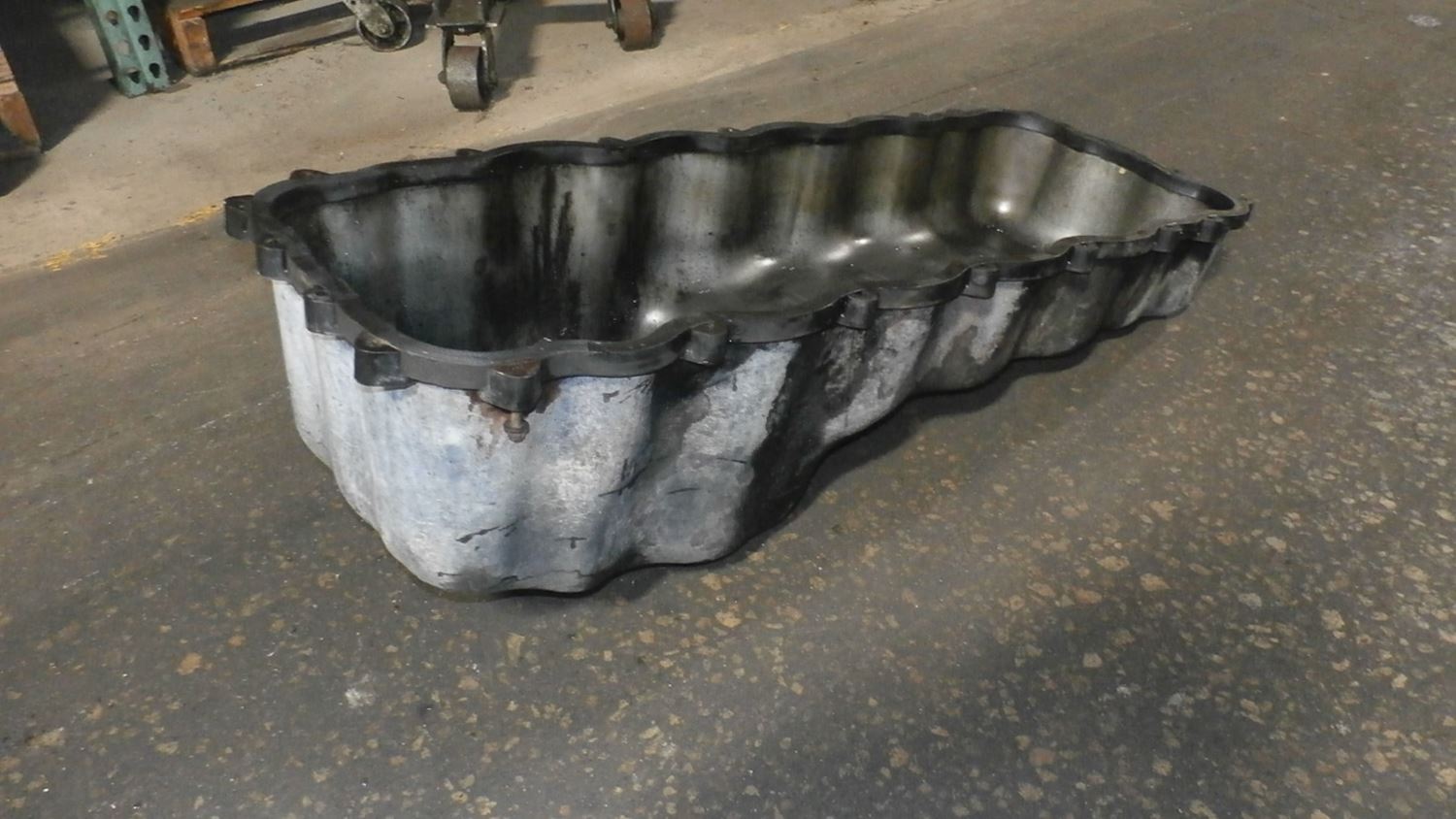 2010 International MAXXFORCE 13 (Stock P1486) Oil Pans TPI