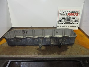 Used 2013 PACCAR MX13 Valve Cover (Stock #190053-73)) Part Image