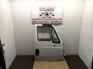 Used 2016 International DuraStar 4300 Door (Stock #220600-4)) Part Image