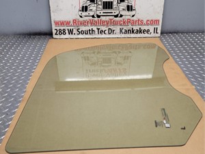Used 2017 Peterbilt 579 Door Window (Stock #210536-139)) Part Image