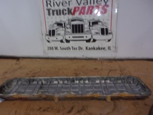 Used Caterpillar 3126 Valve Cover (Stock #P-3419)) Part Image