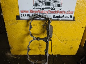Used Caterpillar C12 Valve Cover (Stock #P-6791)) Part Image