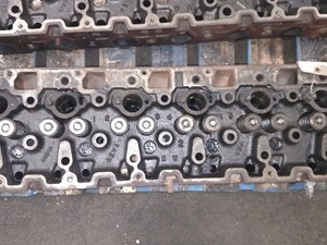 Used International DT466 Head (Stock #P-4765)) Part Image