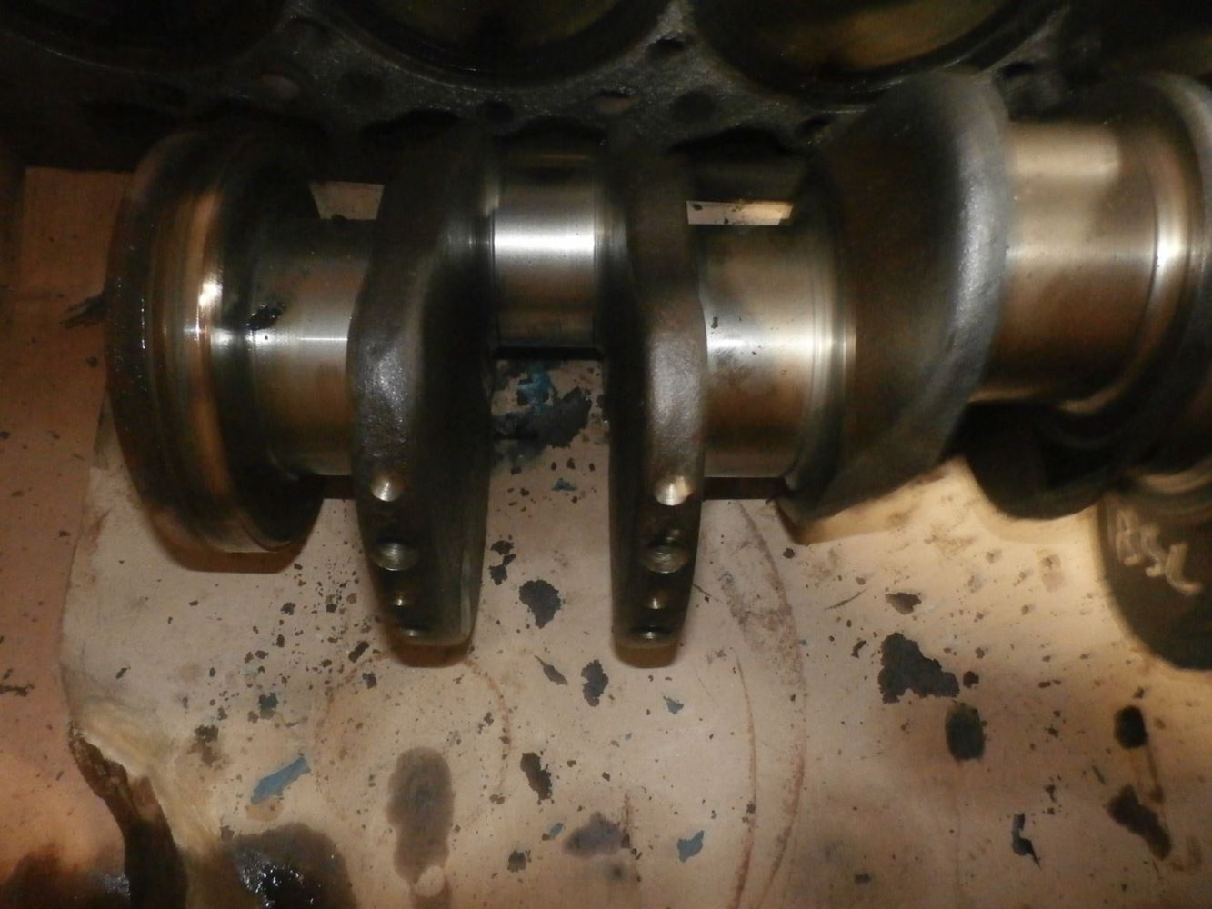 International DT466E (Stock P3704) Crankshafts TPI